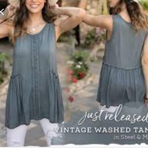 Grace & Lace tunic top